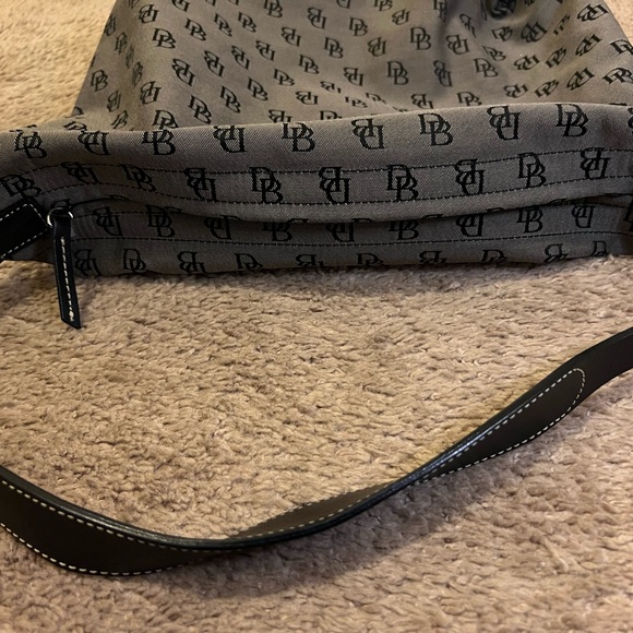 Dooney and Bourke vintage monogram purse - Picture 4 of 16
